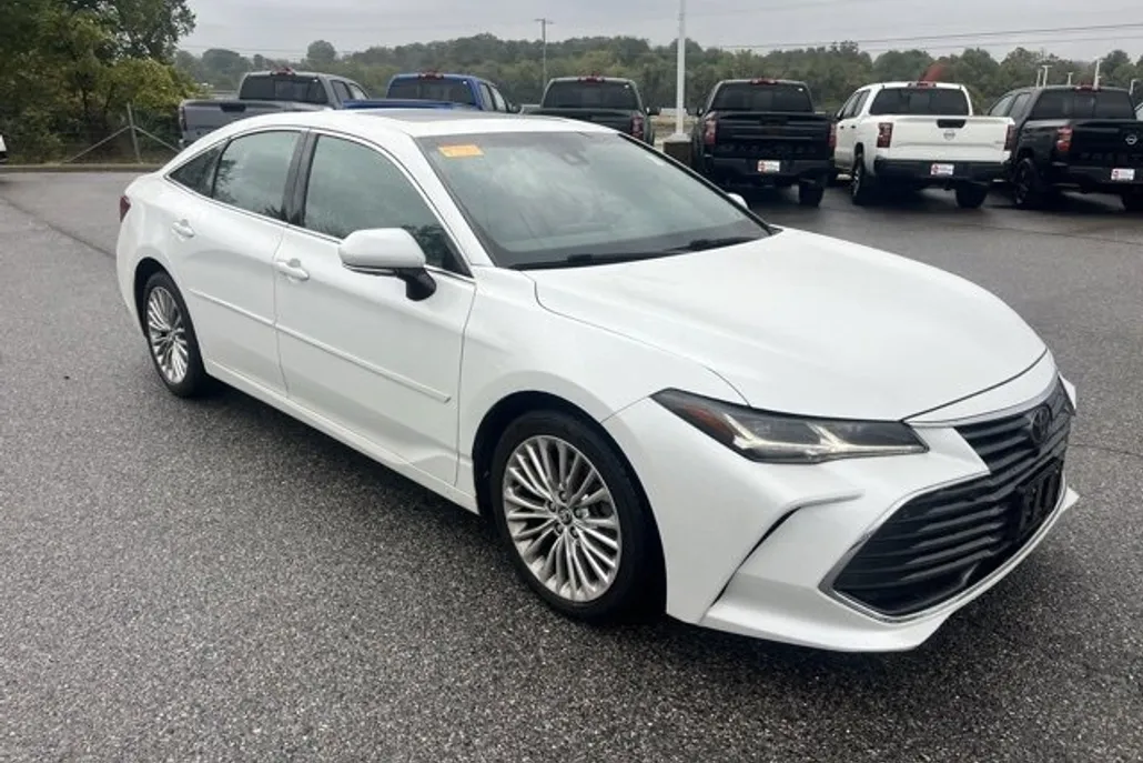 2020 Toyota Avalon Limited photo 1