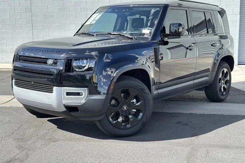 2025 Land Rover Defender 110 S photo 1