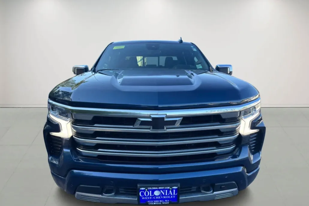2023 Chevrolet Silverado 1500 High Country photo 1