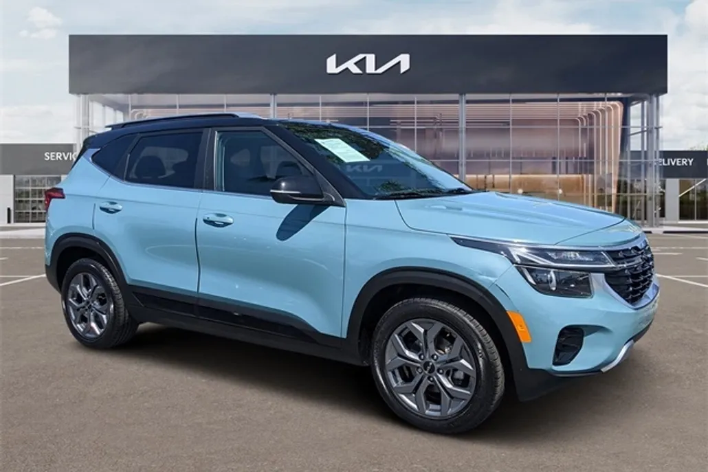 2024 Kia Seltos S photo 1