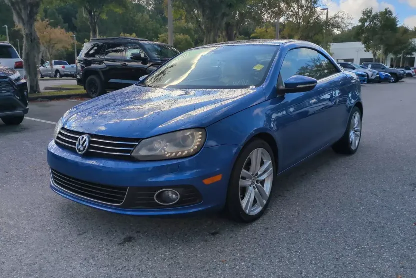 2012 Volkswagen Eos Executive photo 1