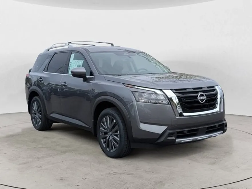 2025 Nissan Pathfinder SL photo 1