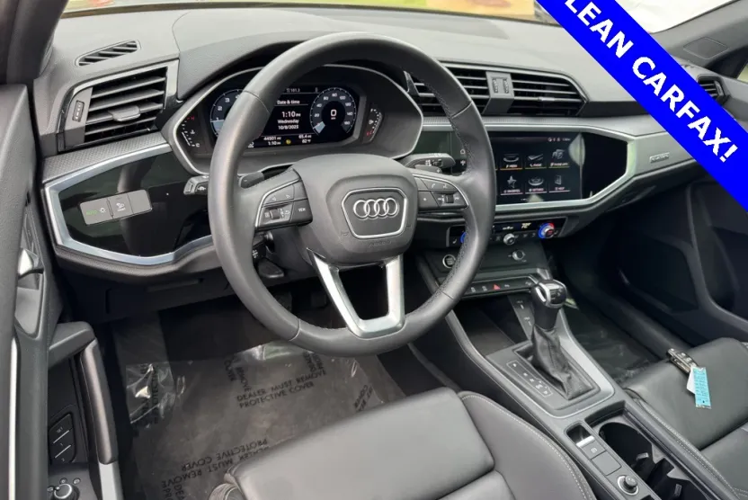 2023 Audi Q3 45 TFSI S line Premium photo 1