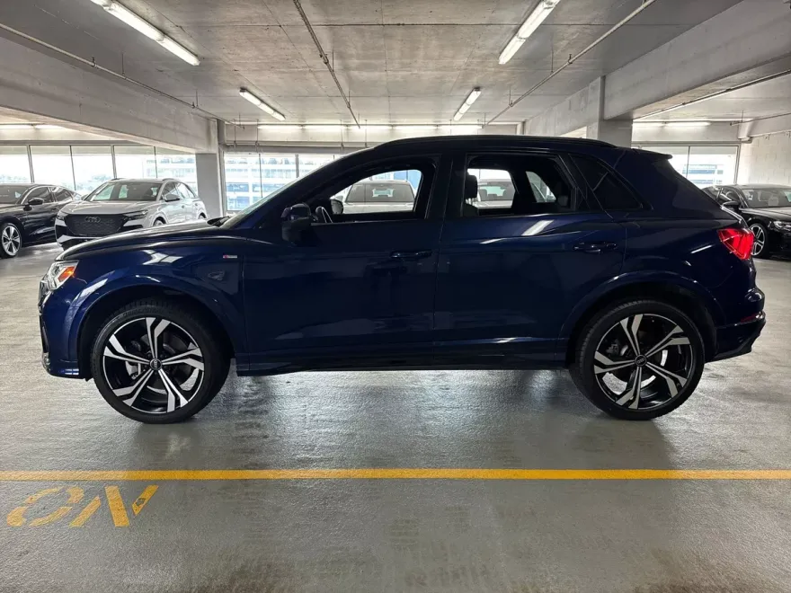 2023 Audi Q3 S line Premium Plus photo 1