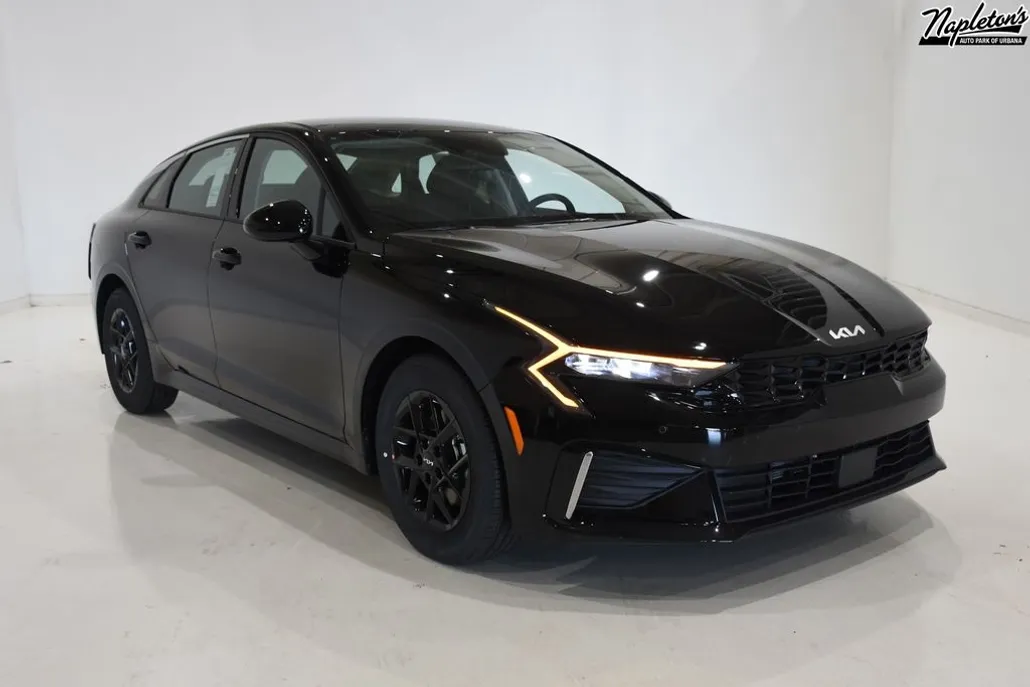 2025 Kia K5 LXS photo 1