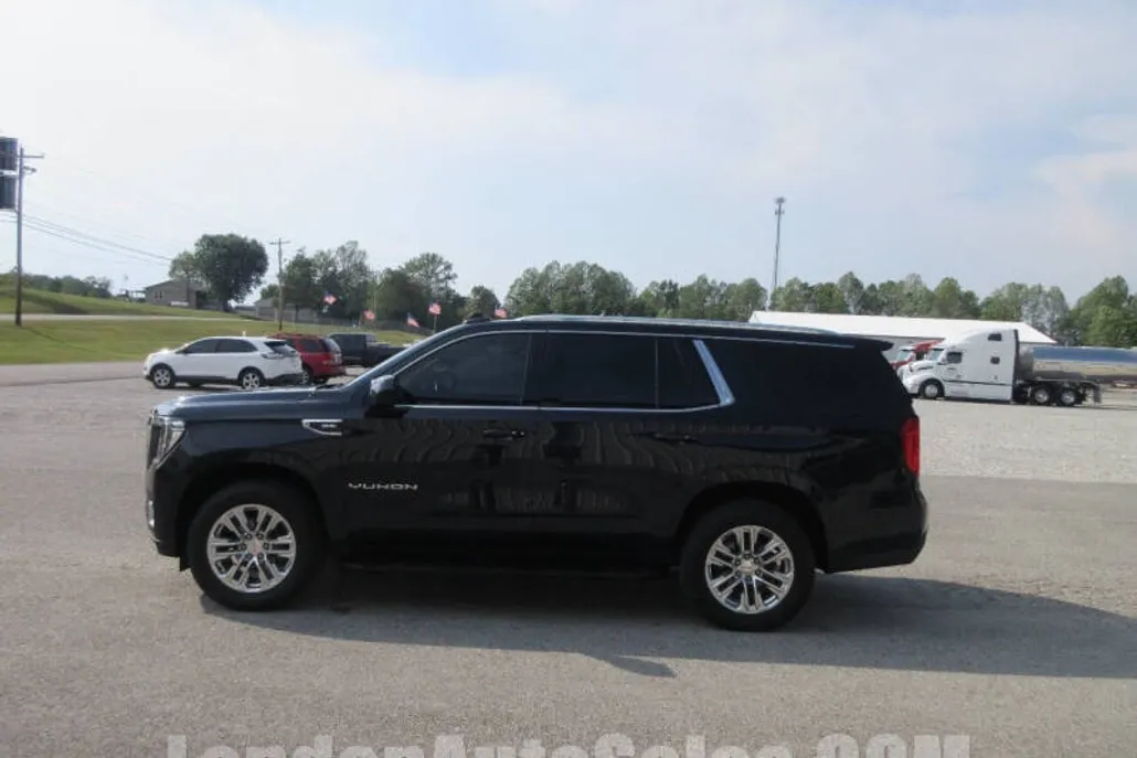 2022 Gmc Yukon SLE photo 1