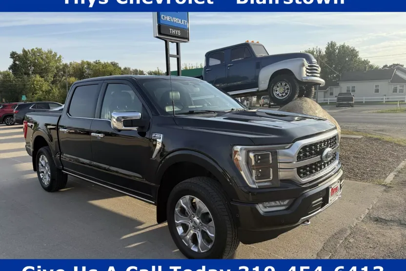 2023 Ford F-150 Platinum photo 1