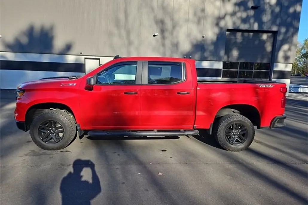 2023 Chevrolet Silverado 1500 Custom Trail Boss photo 1