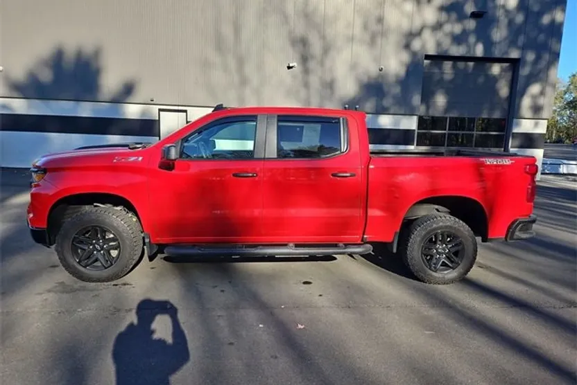 2023 Chevrolet Silverado 1500 Custom Trail Boss photo 1