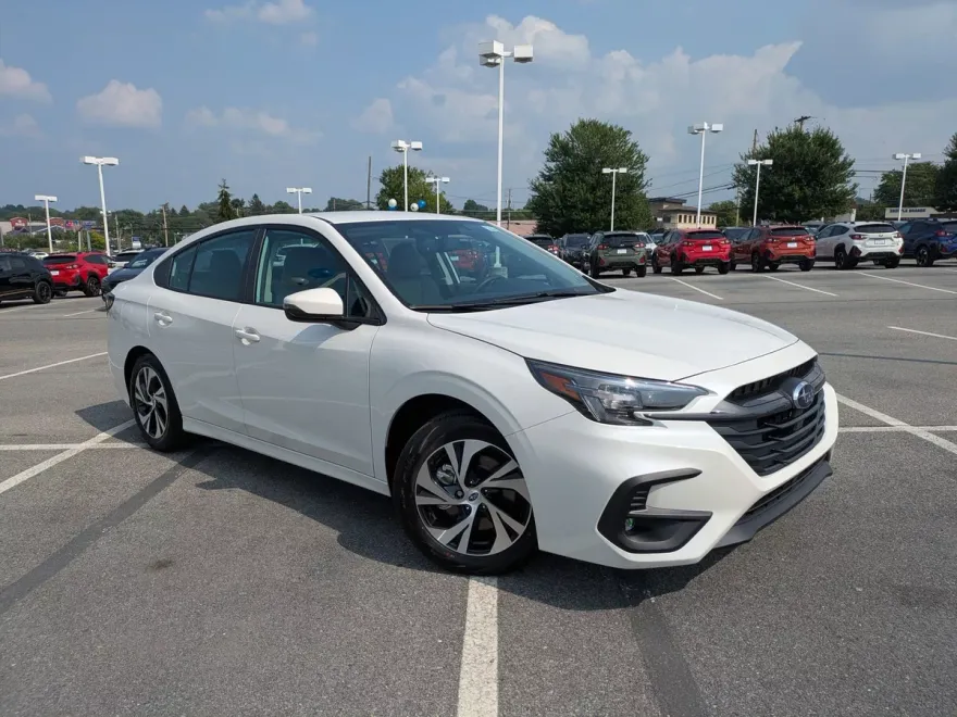 2025 Subaru Legacy Premium photo 1