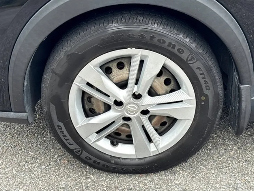 2021 Nissan Kicks S photo 1