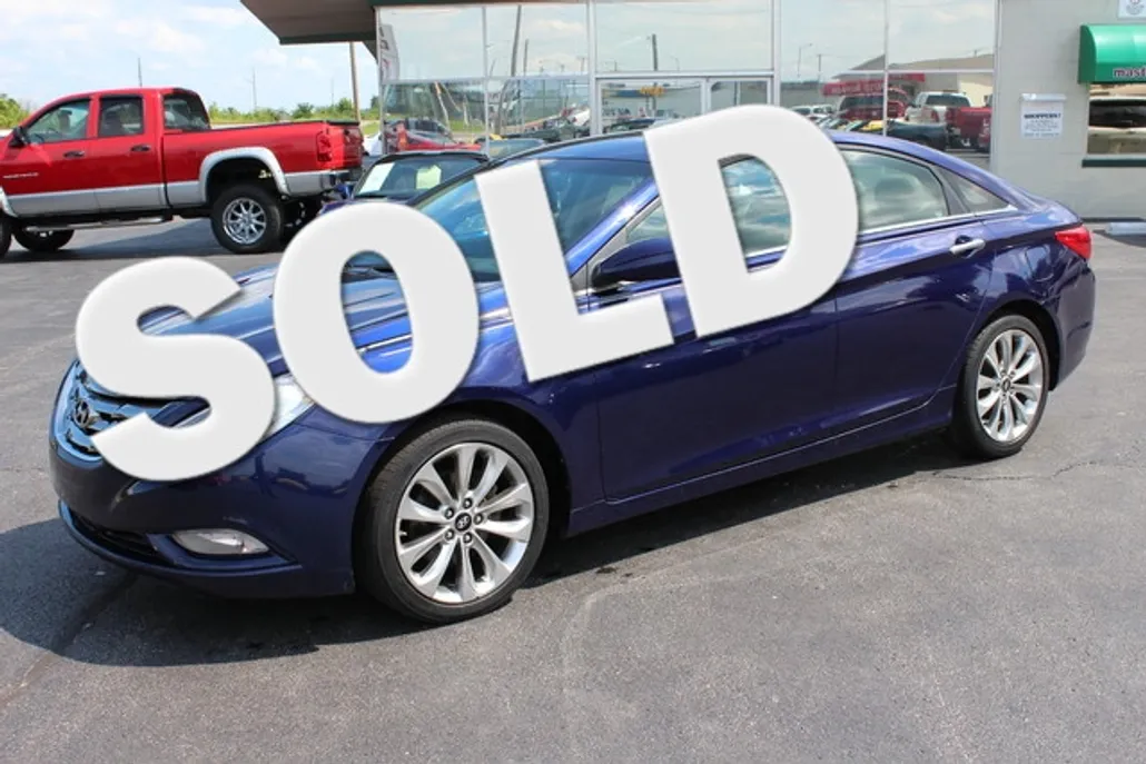 2011 Hyundai Sonata SE photo 1