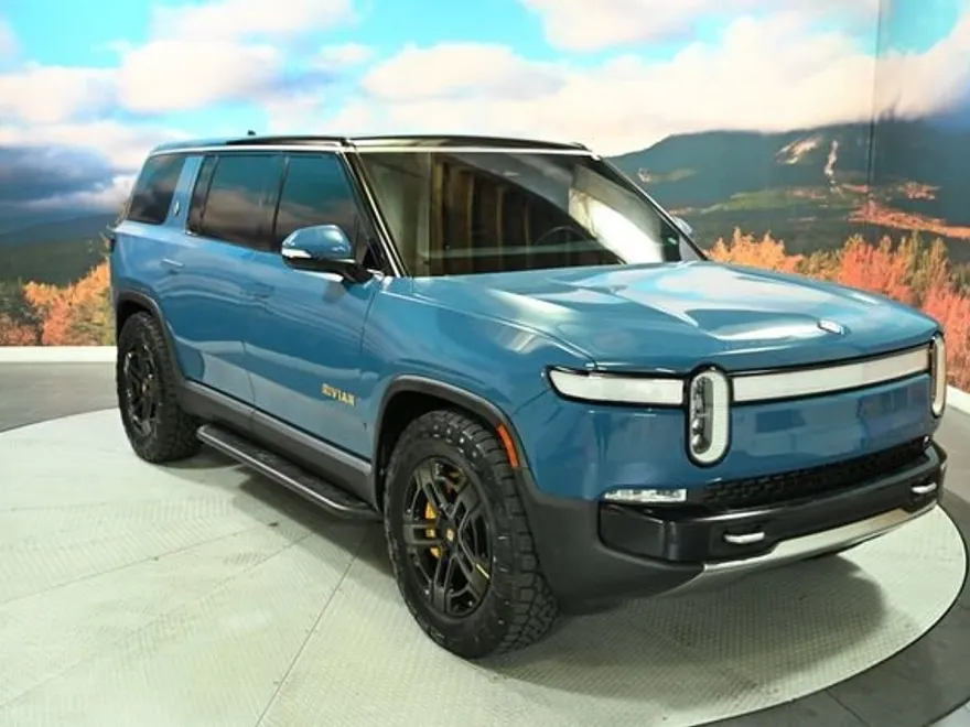 2023 Rivian R1S Adventure photo 1