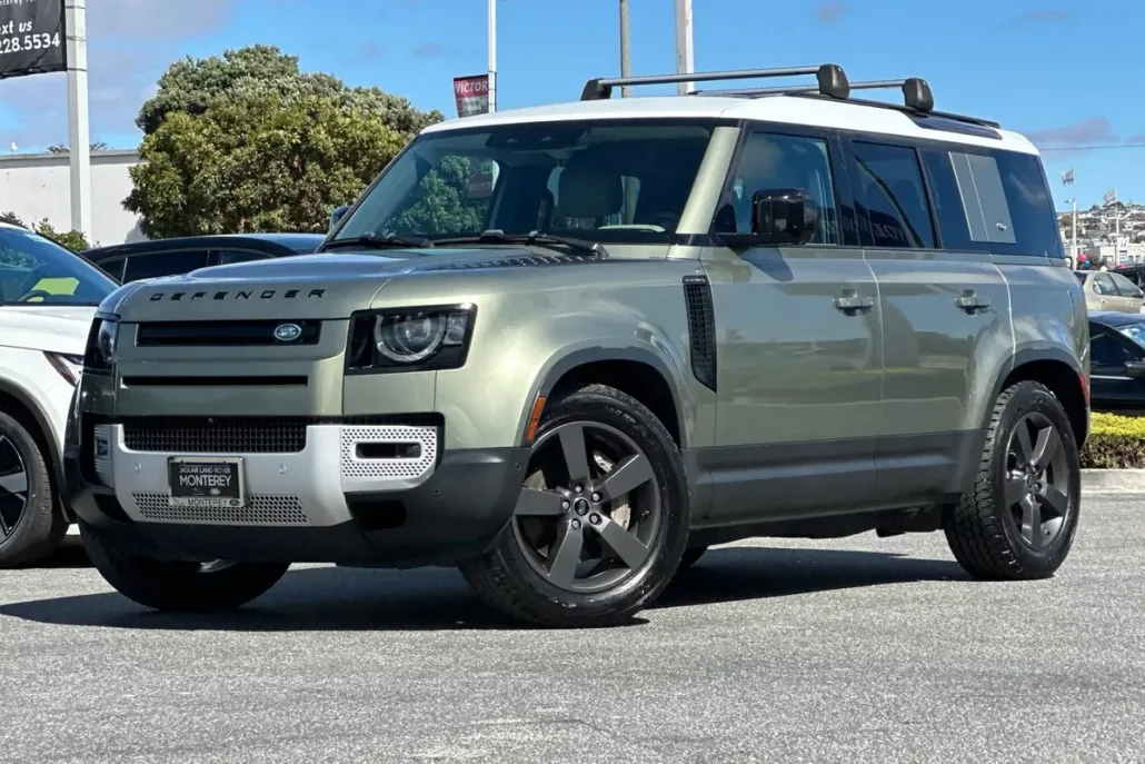 2020 Land Rover Defender 110 HSE photo 1