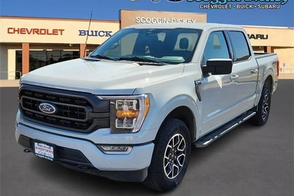 2023 Ford F-150 XLT photo 1