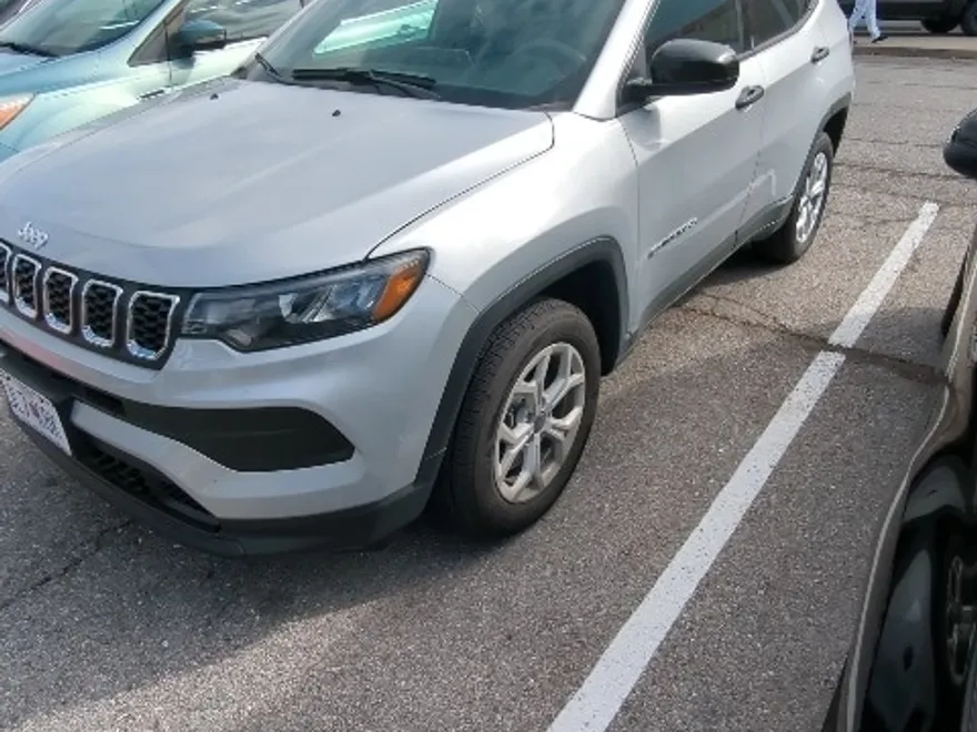 2025 Jeep Compass Sport photo 1