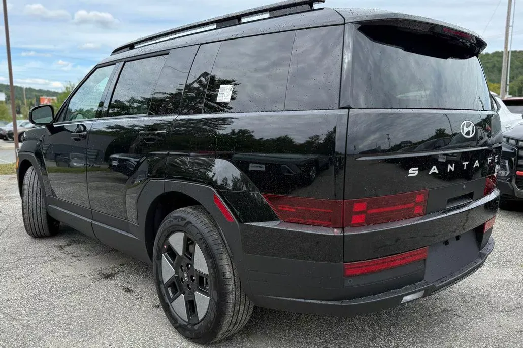 2026 Hyundai Santa Fe SEL photo 1