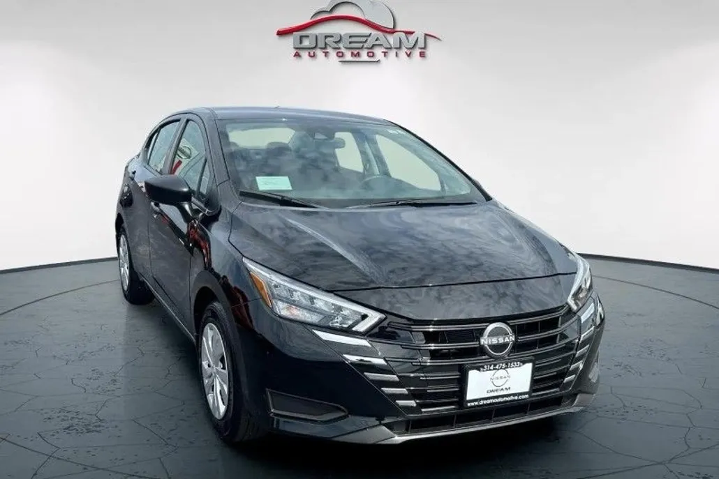2025 Nissan Versa S photo 1