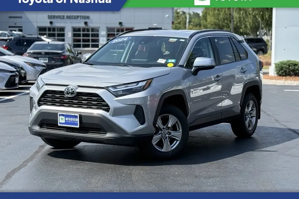 2024 Toyota RAV4 XLE photo 1