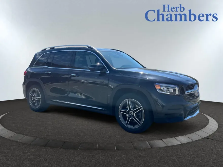 2021 Mercedes Benz GLB 250 4MATIC AMG photo 1