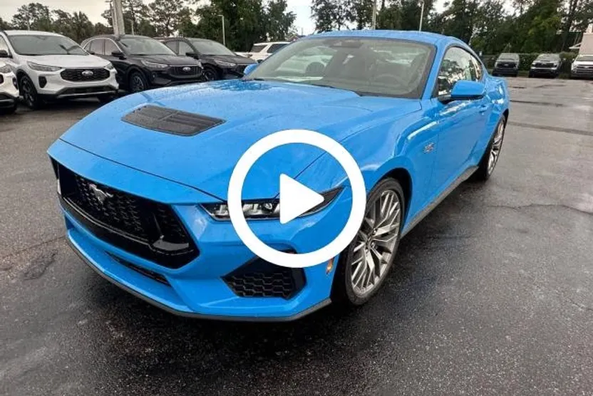 2025 Ford Mustang GT Premium photo 1