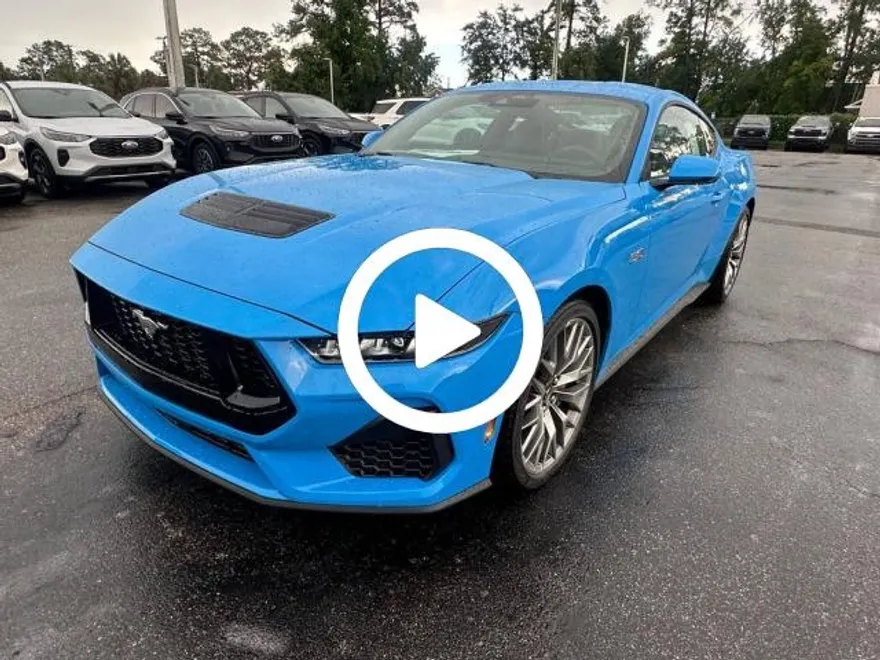 2025 Ford Mustang GT Premium photo 1