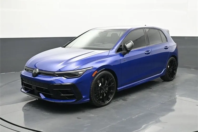 2025 Volkswagen Golf R photo 1