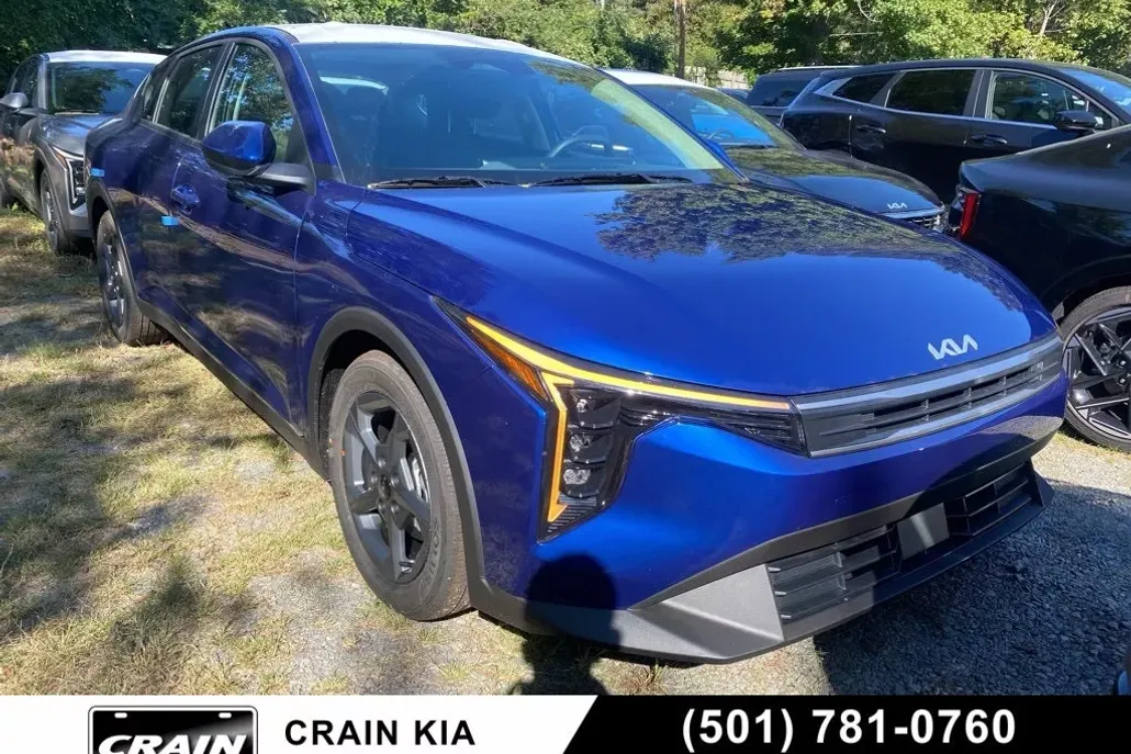 2025 Kia K4 LXS photo 1