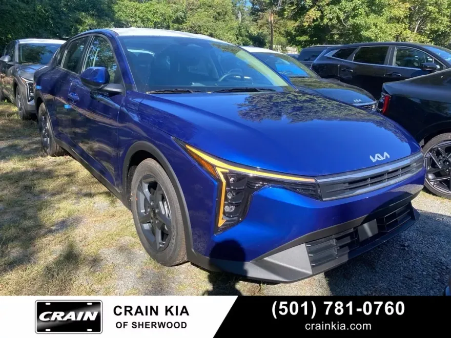2025 Kia K4 LXS photo 1