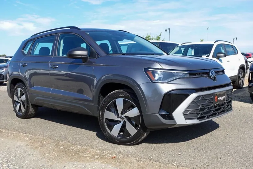 2025 Volkswagen Taos S photo 1