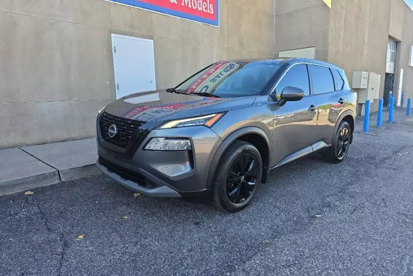 2022 Nissan Rogue SV photo 1