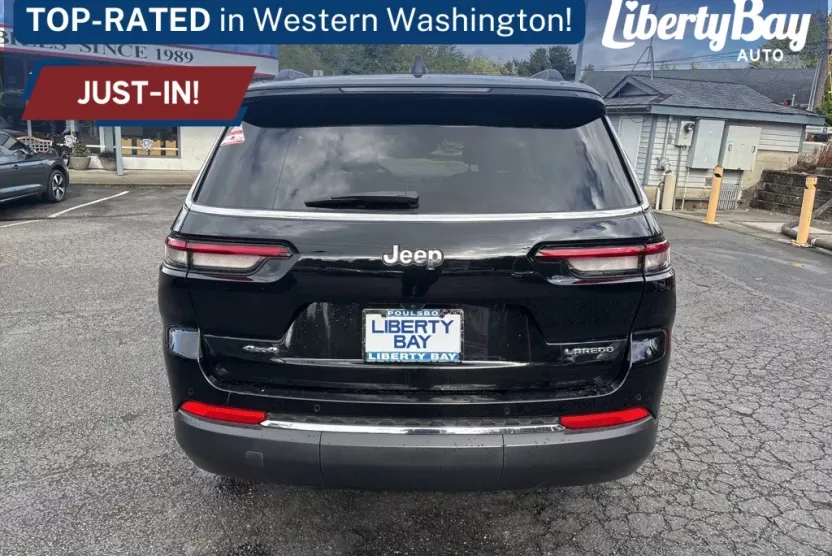 2023 Jeep Grand Cherokee Laredo photo 1