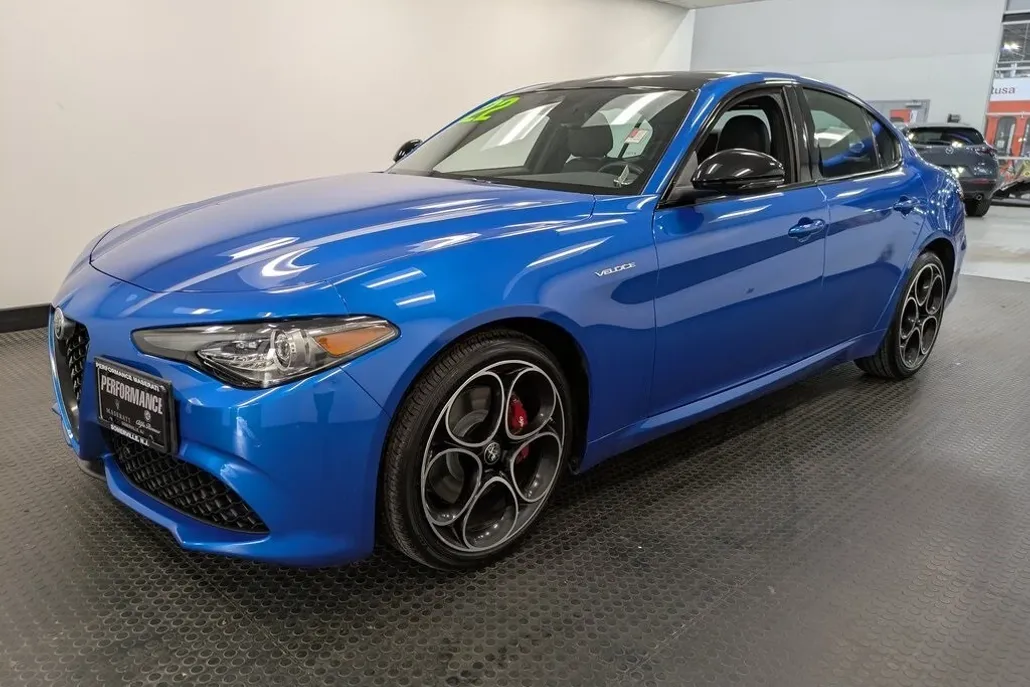 2022 Alfa Romeo Giulia Ti - VELOCE photo 1