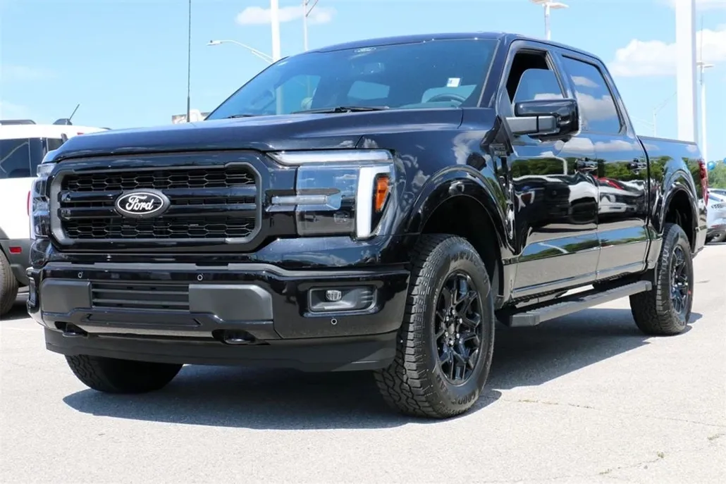 2025 Ford F-150 Lariat photo 1