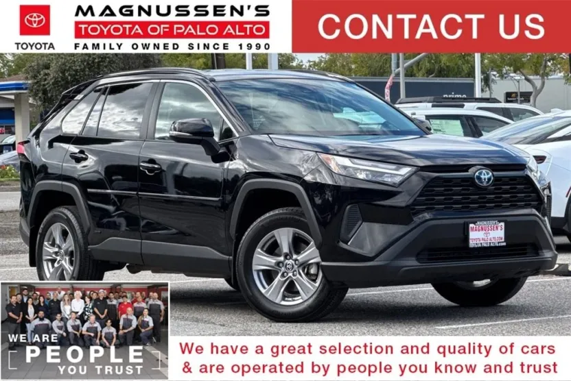 2023 Toyota RAV4 Hybrid LE photo 1
