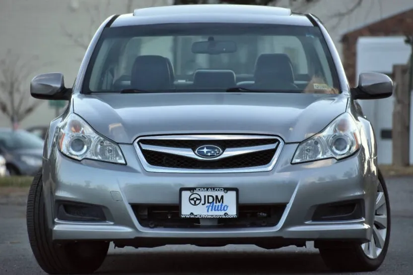 2011 Subaru Legacy 2.5i Limited photo 1