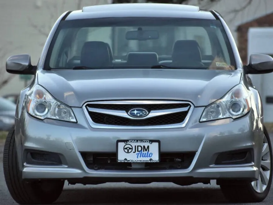 2011 Subaru Legacy 2.5i Limited photo 1
