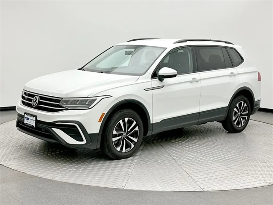 2022 Volkswagen Tiguan S photo 1