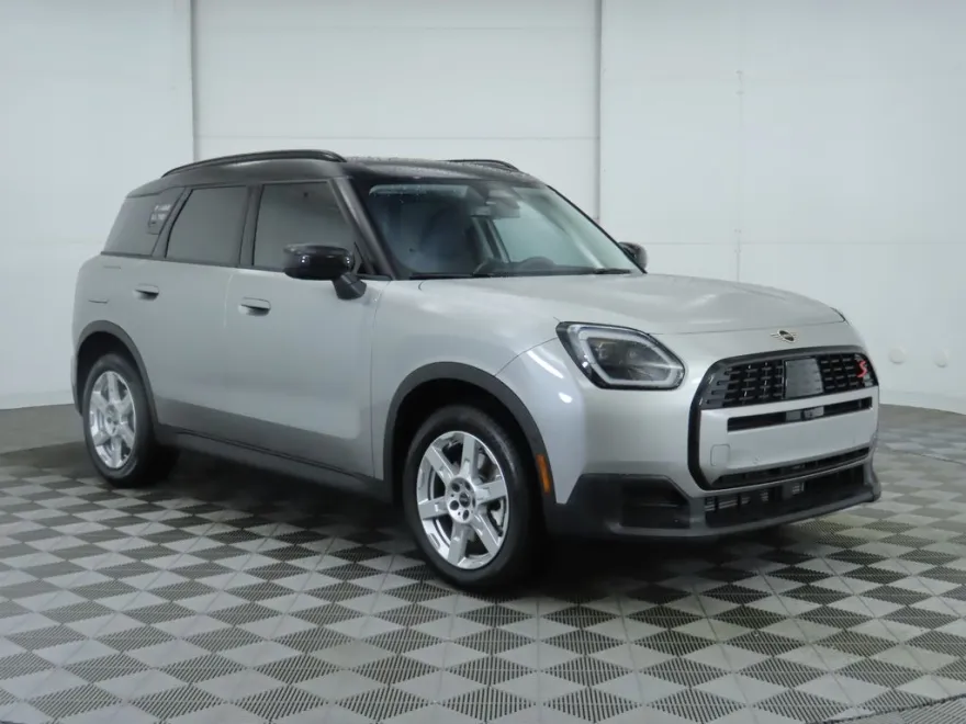 2025 Mini Countryman S ALL4 Iconic photo 1