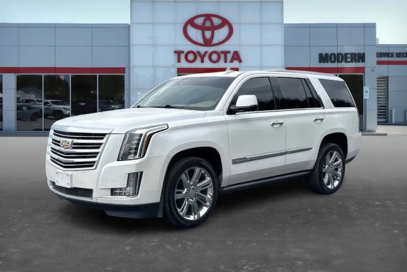 2016 Cadillac Escalade Platinum photo 1