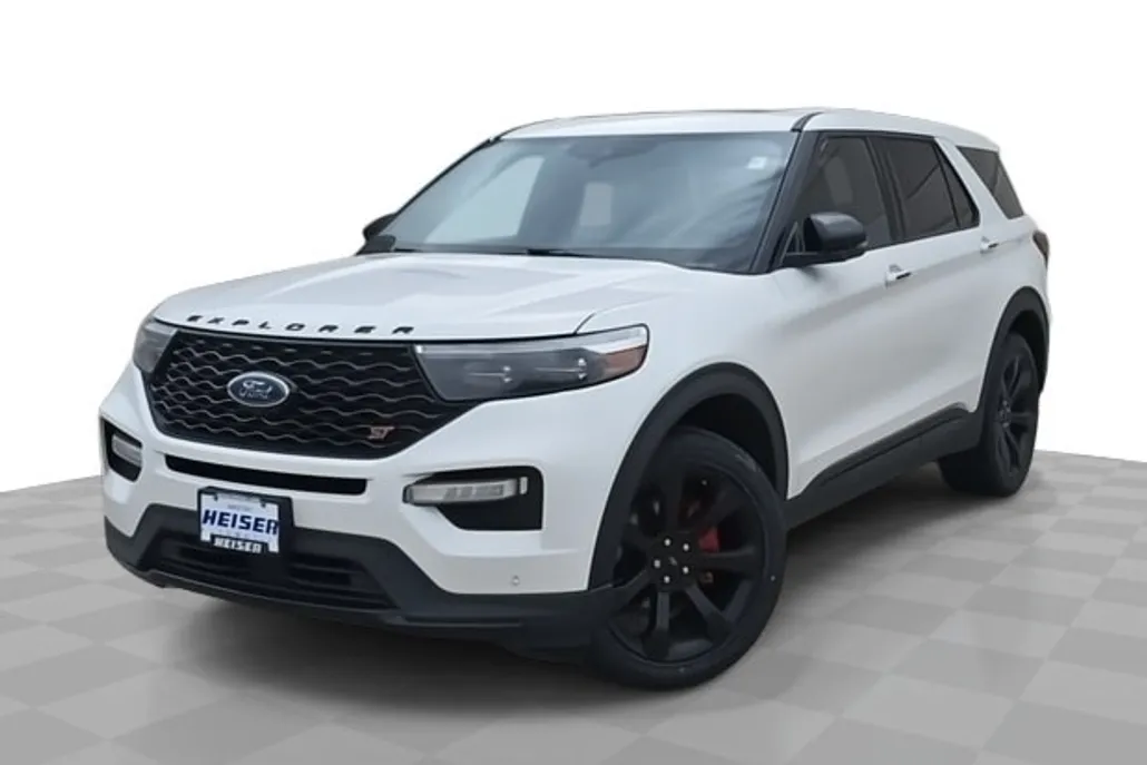 2022 Ford Explorer ST photo 1