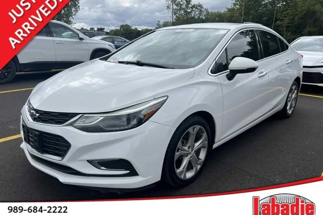 2017 Chevrolet Cruze Premier photo 1