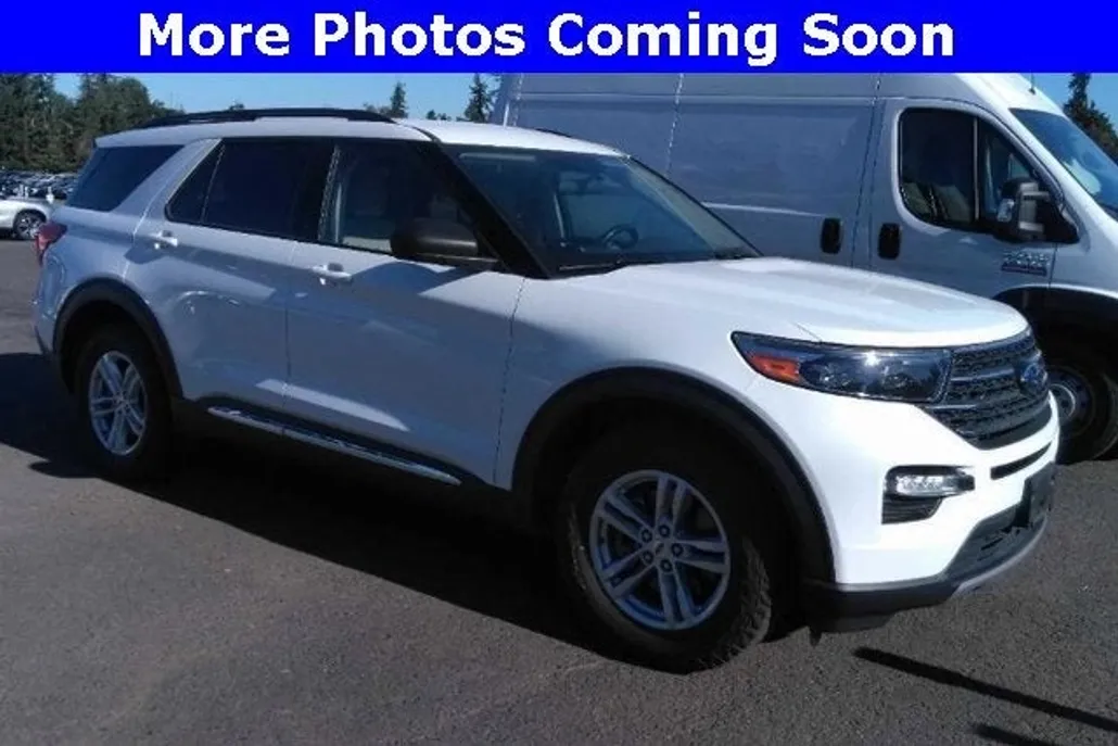 2022 Ford Explorer XLT photo 1
