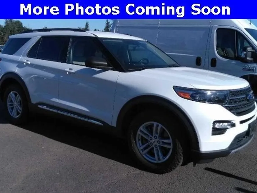 2022 Ford Explorer XLT photo 1