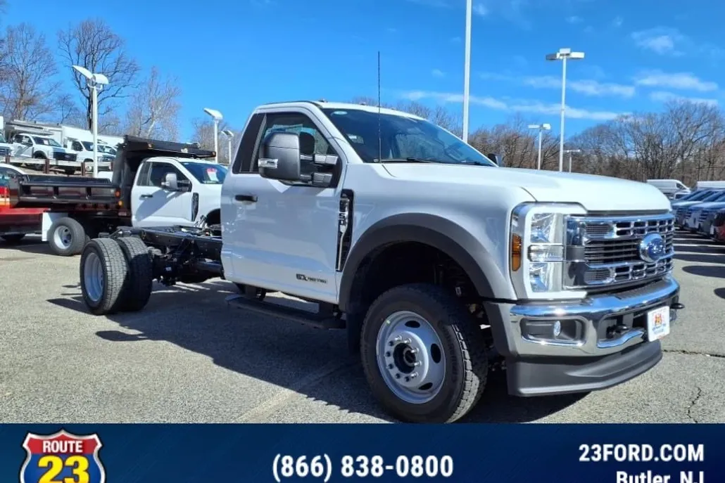 2025 Ford F-550 XL photo 1