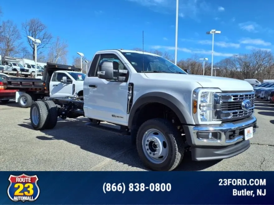 2025 Ford F-550 XL photo 1