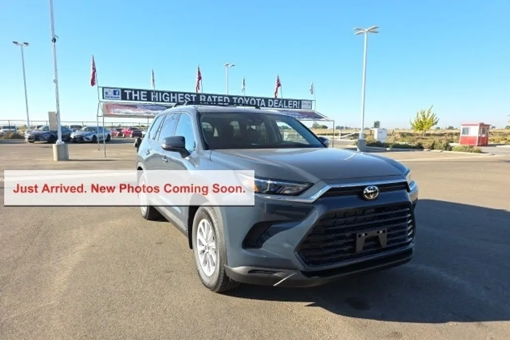 2025 Toyota Grand Highlander XLE photo 1