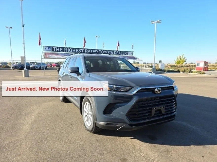 2025 Toyota Grand Highlander XLE photo 1