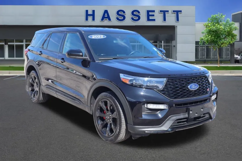 2022 Ford Explorer ST photo 1