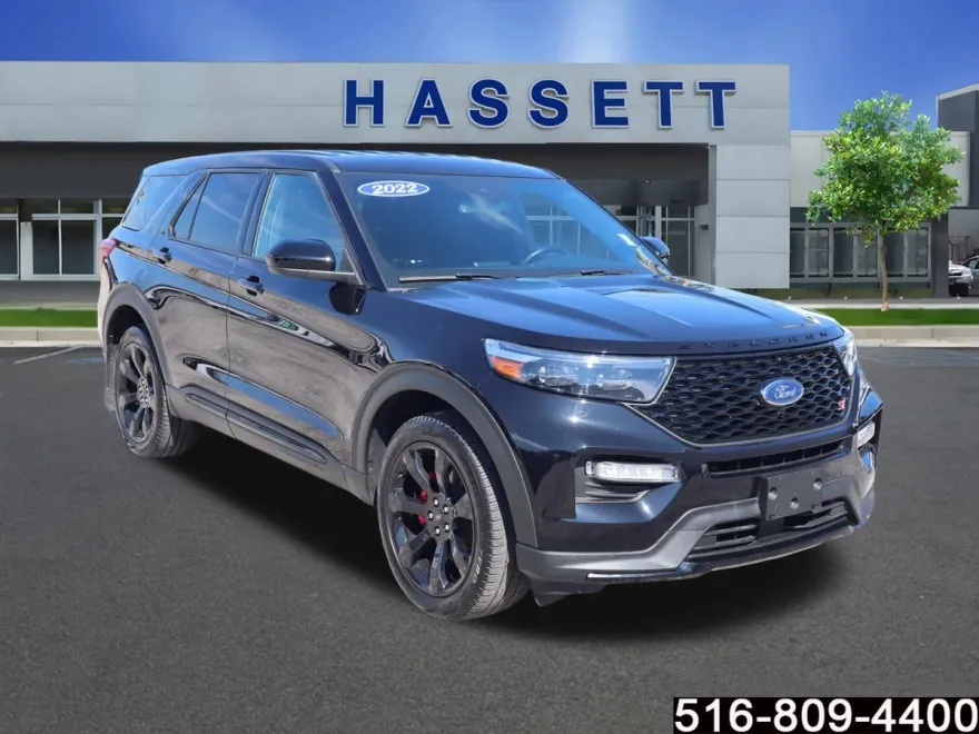 2022 Ford Explorer ST photo 1
